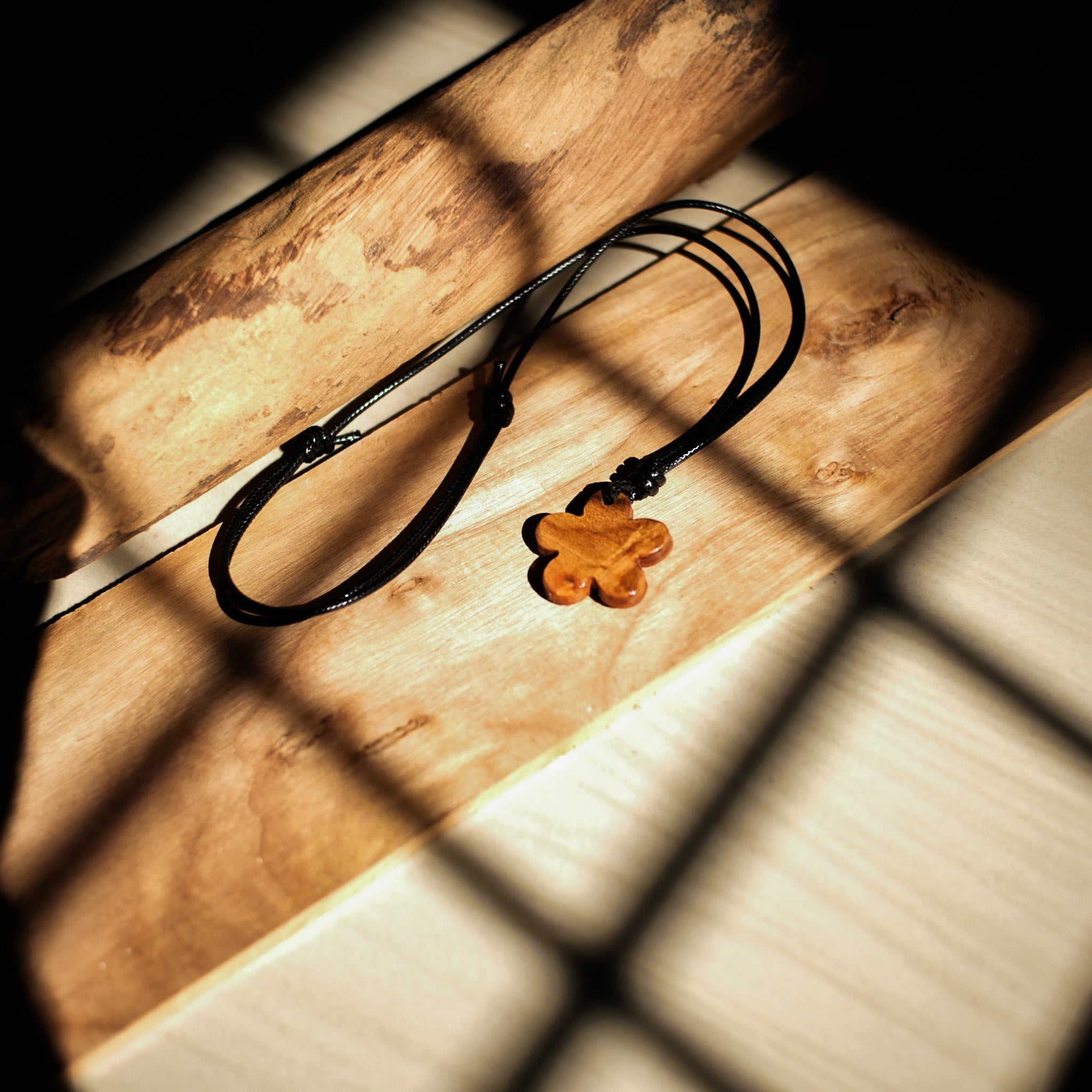 Petals | Teak Wood Pendant