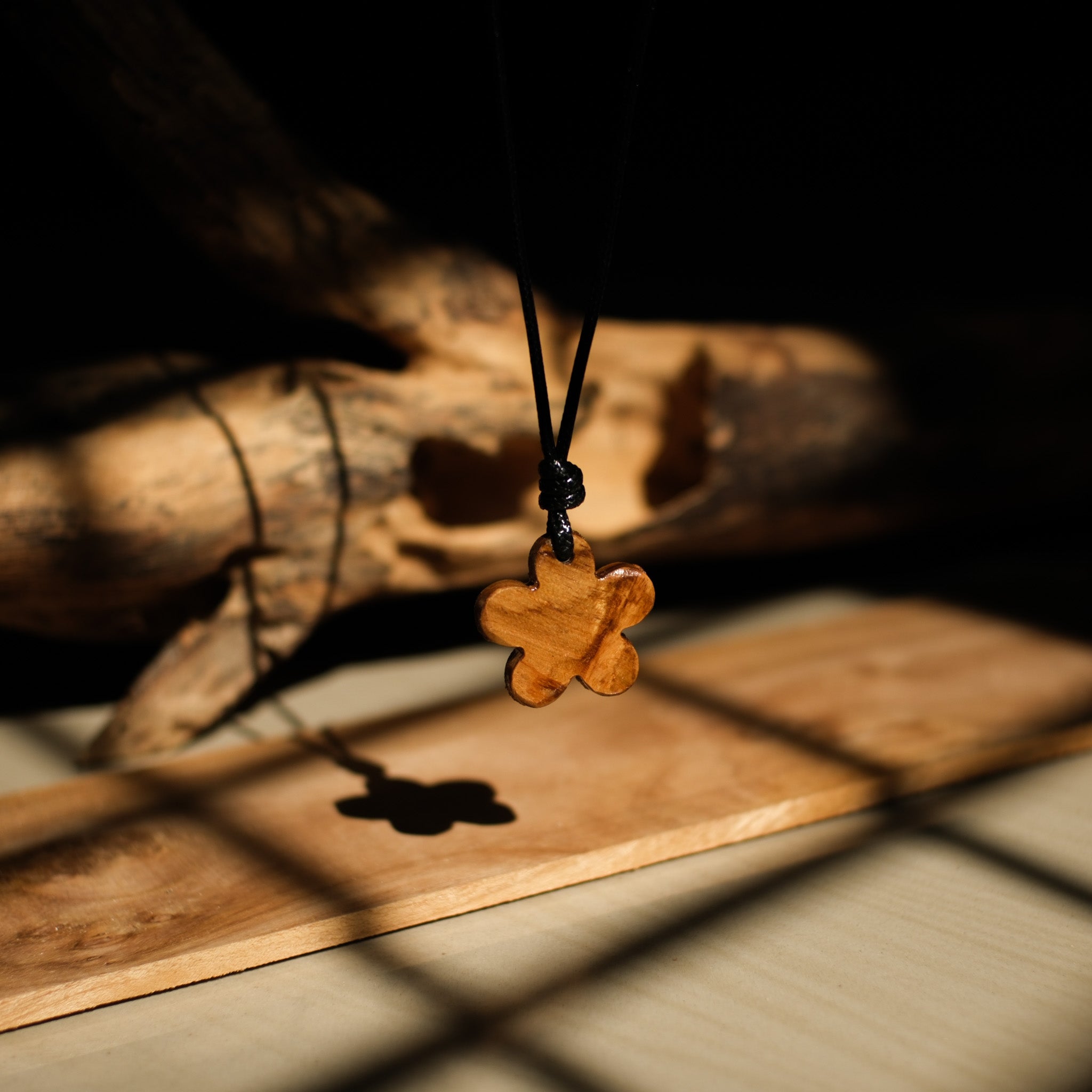 Petals | Teak Wood Pendant