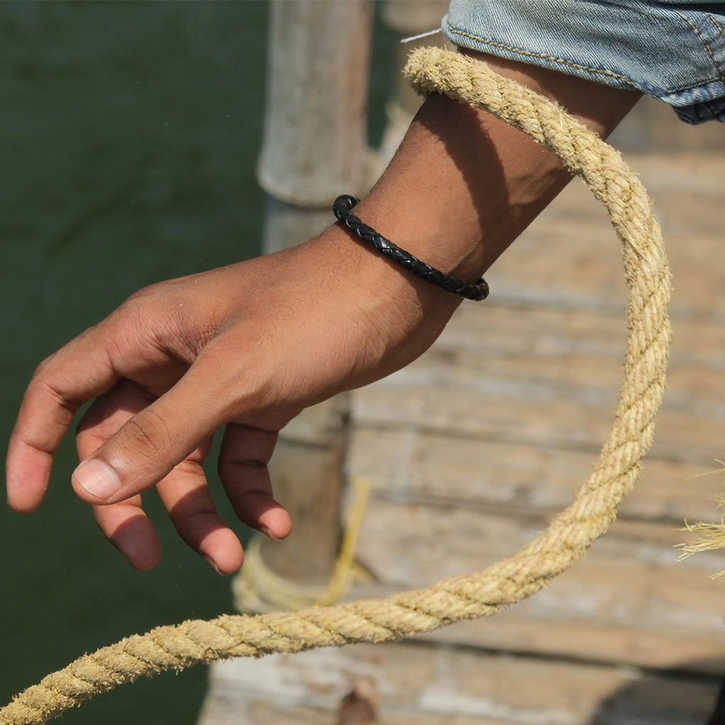 Black Mamba Magnetic Braided Leather Bracelet
