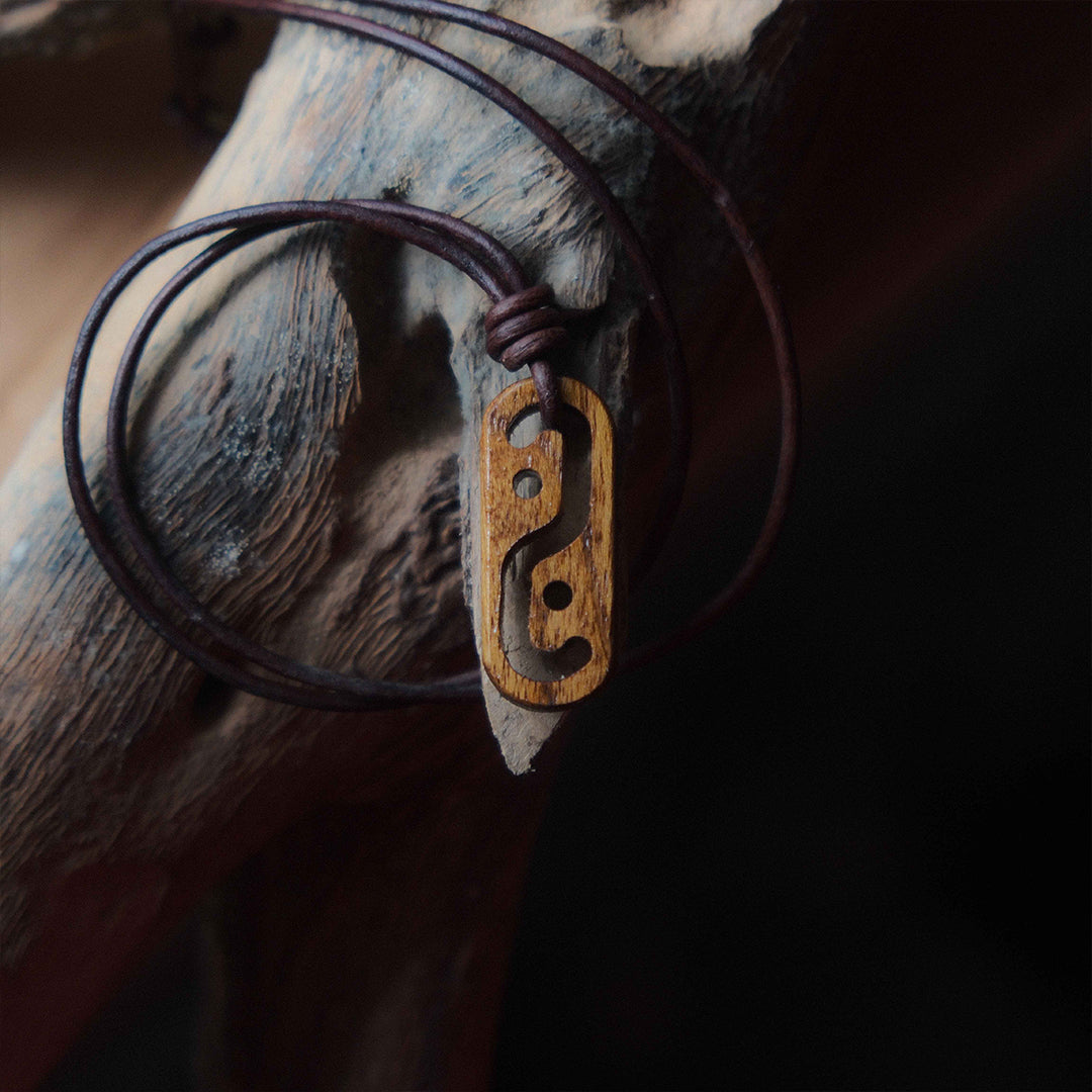 Yin-Yang | Teak Wood Pendant
